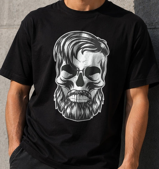 Camiseta Skull Buccaneer – Calavera con Barba Hipster (negra)