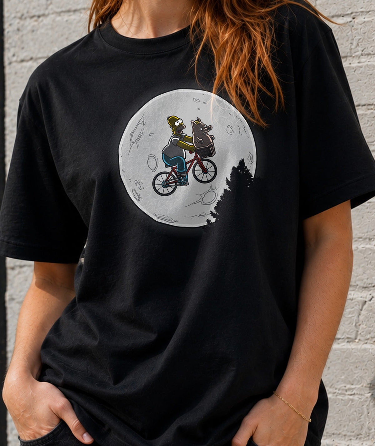 Camiseta Springfield Friends – Bici Voladora y Cine de los 80 (negra)