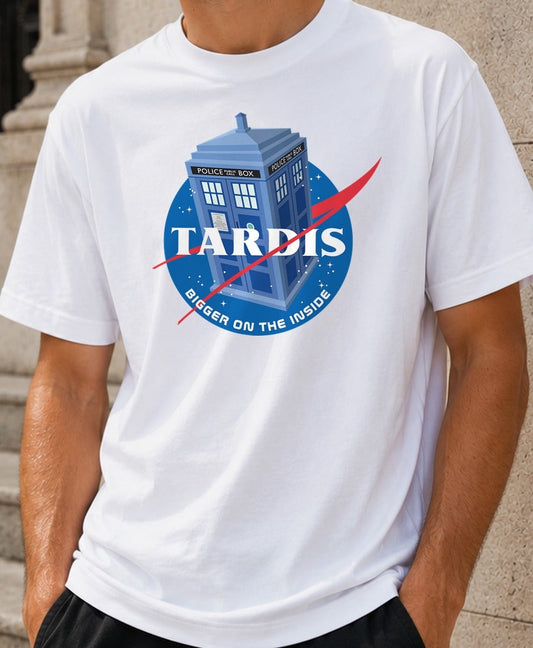 Camiseta TARDIS – Doctor Who (blanca)