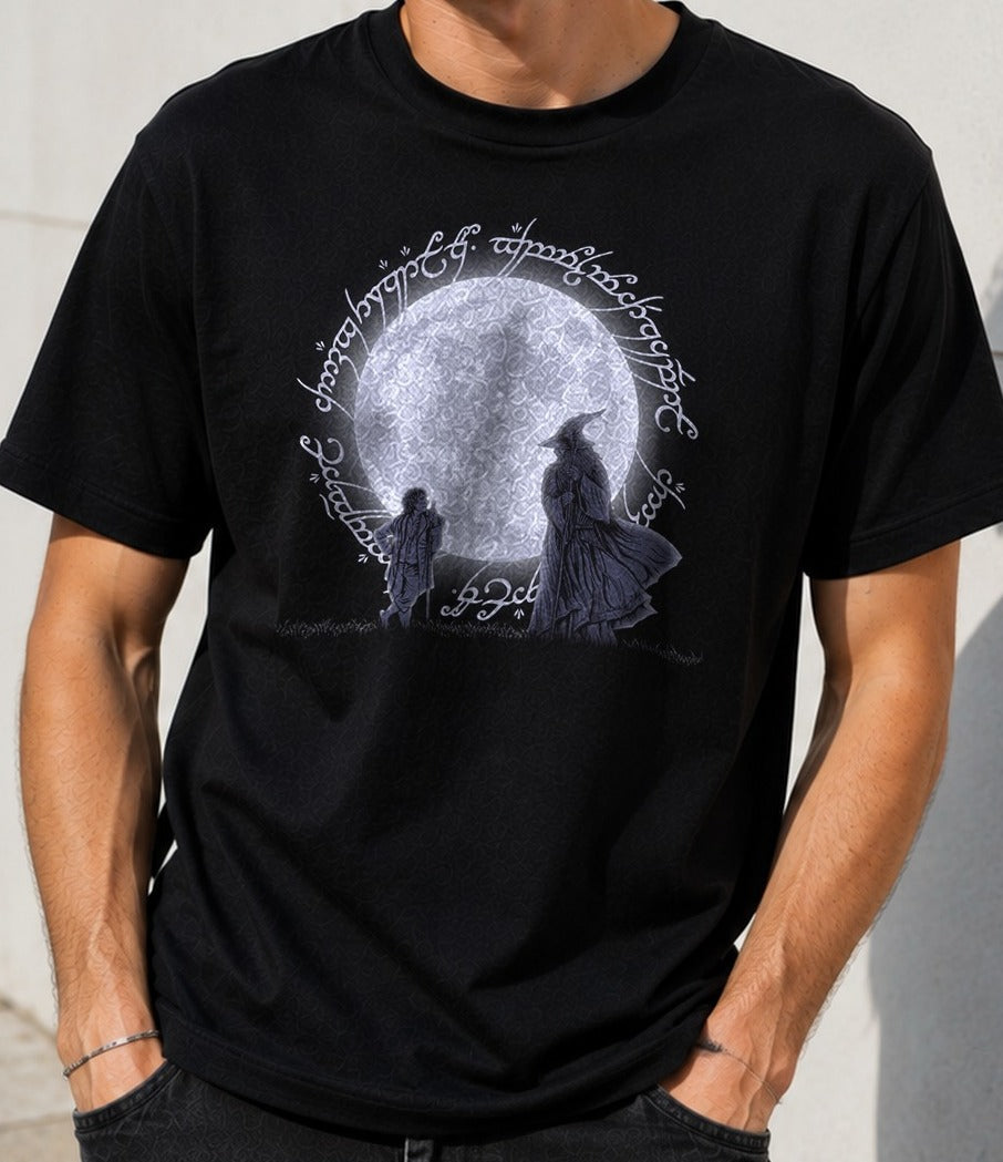 Camiseta The Adventure Begins – El Señor de los Anillos (negra)