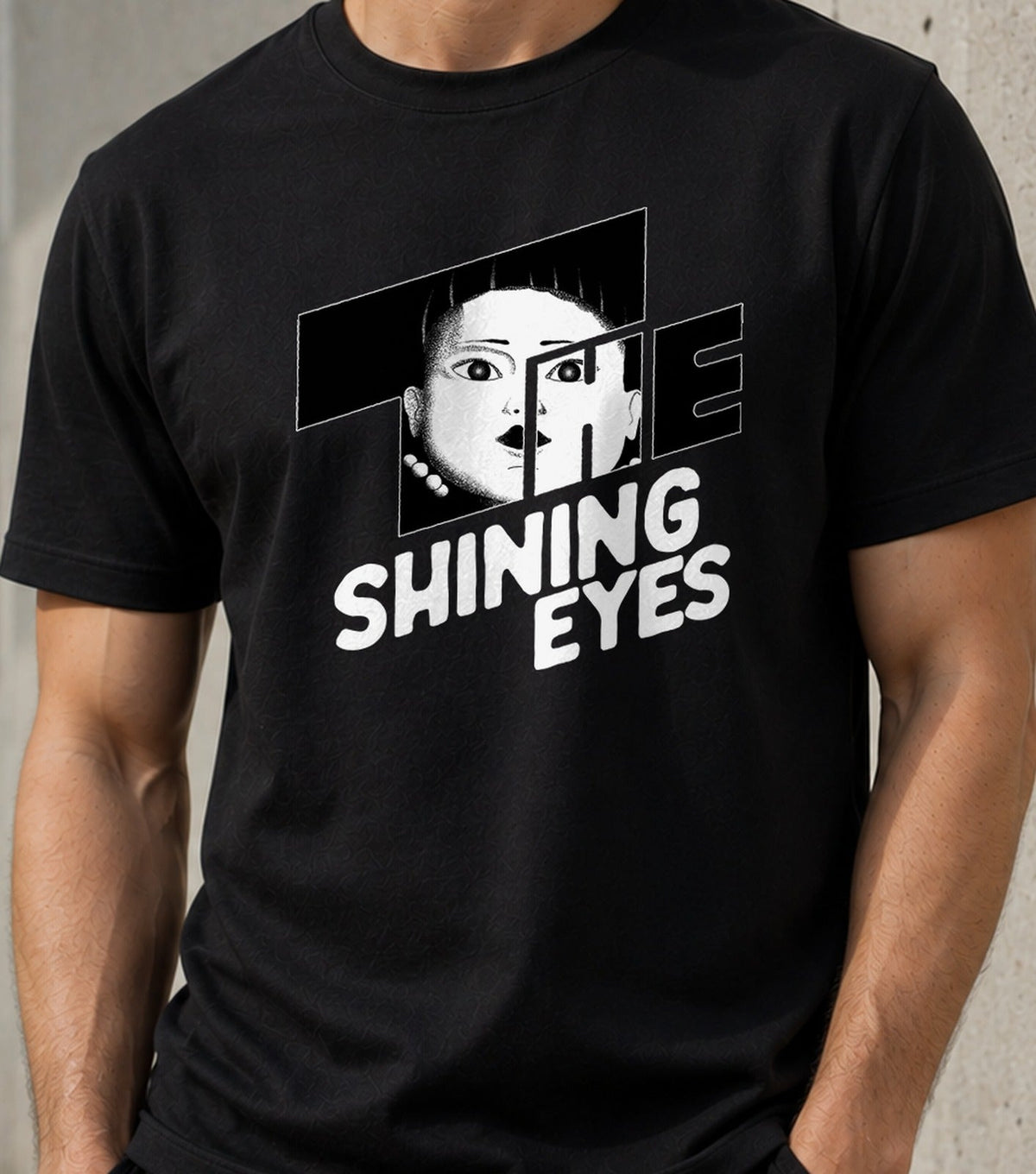 Camiseta The Shining Eyes – Terror y Anime de los 80 (negra)