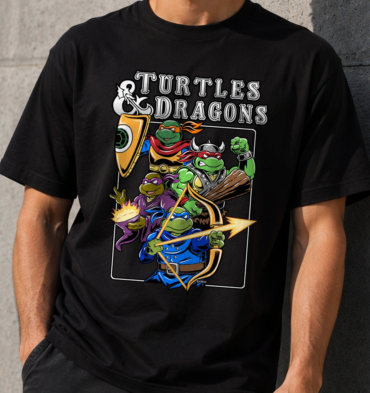 Camiseta Turtles and Dragons – Tortugas Mutantes y Rol de Fantasía (negra)