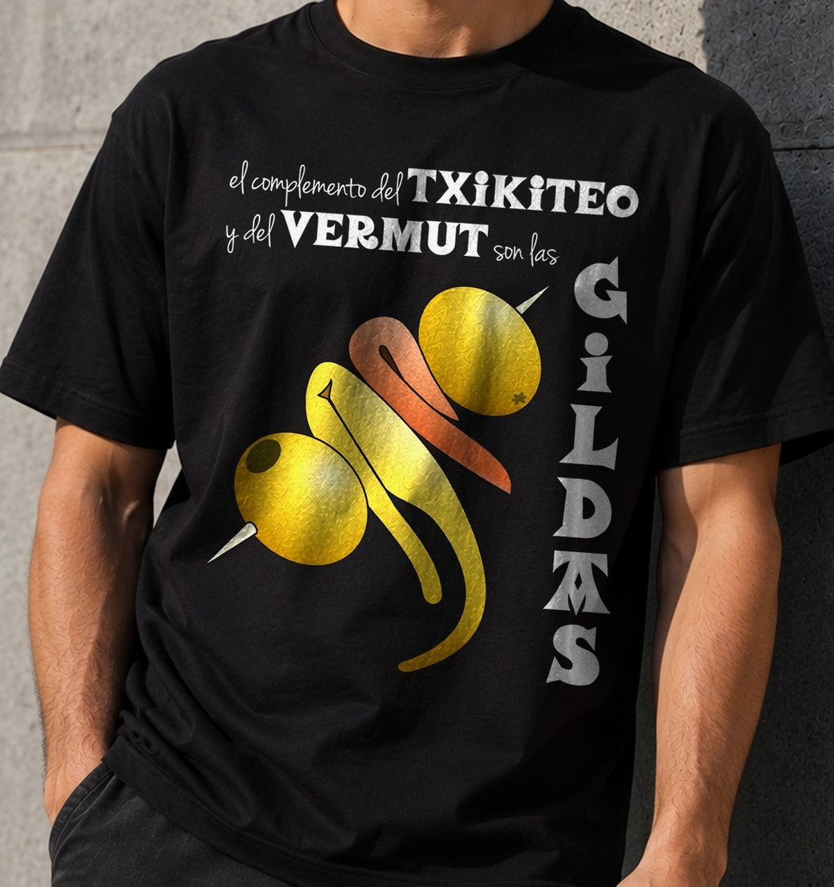 Camiseta Txikiteo con Gildas – Regalo para amantes del vermut (negra)
