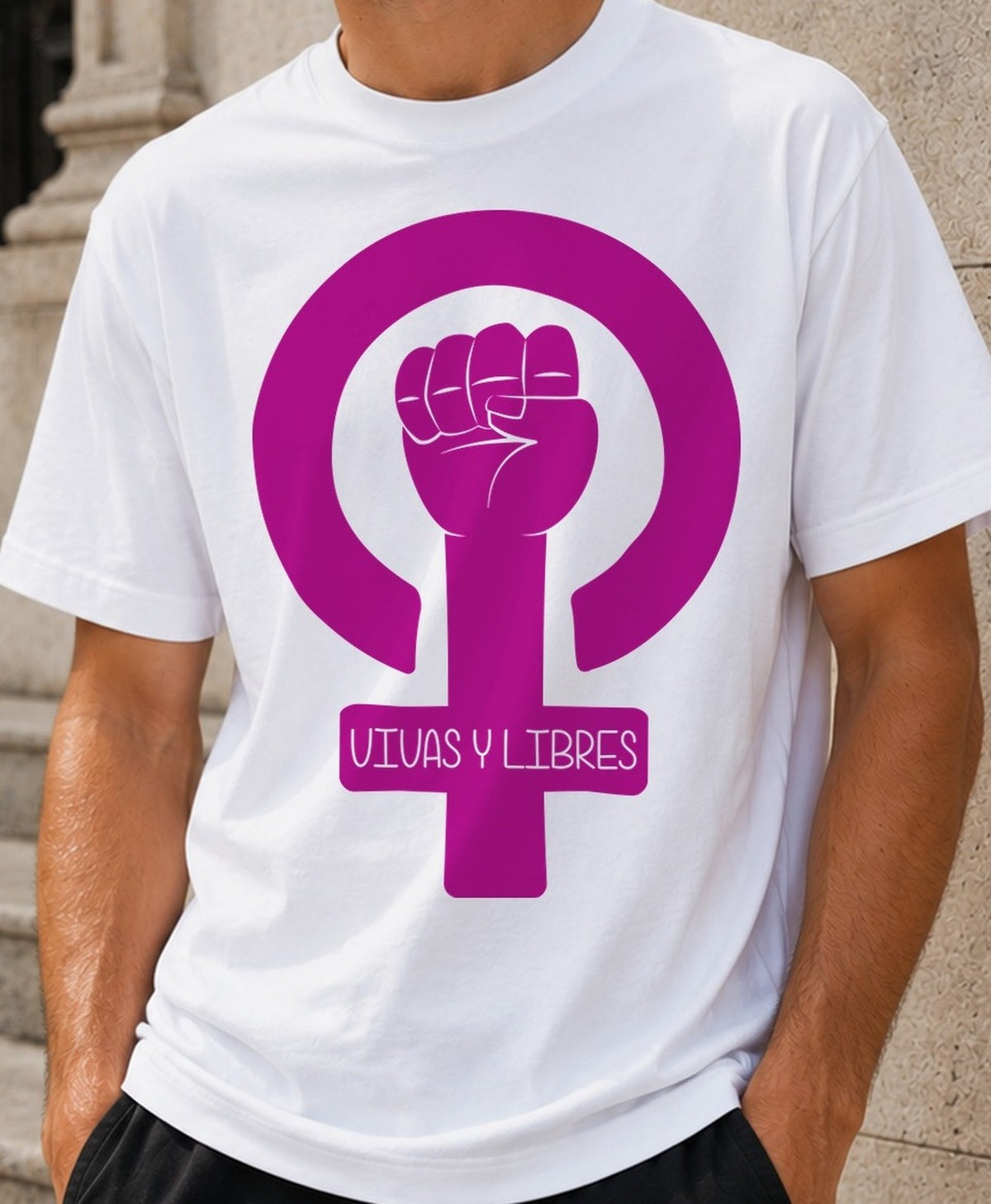 Camiseta Vivas y Libres – Símbolo Feminista (blanca)