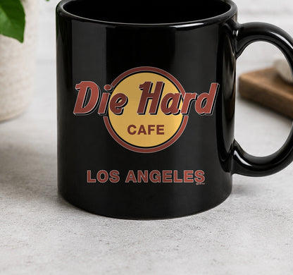 Taza Die Hard Fondo Blanco (negra)
