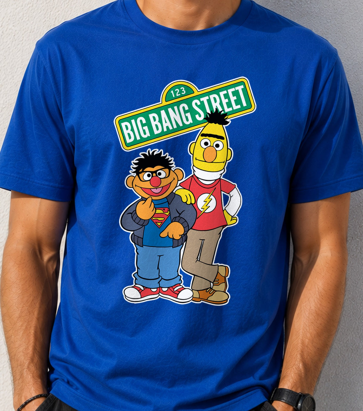 Camiseta Big Bang Muppets – Parodia de Barrio Sésamo y Big Bang Theory (azul)