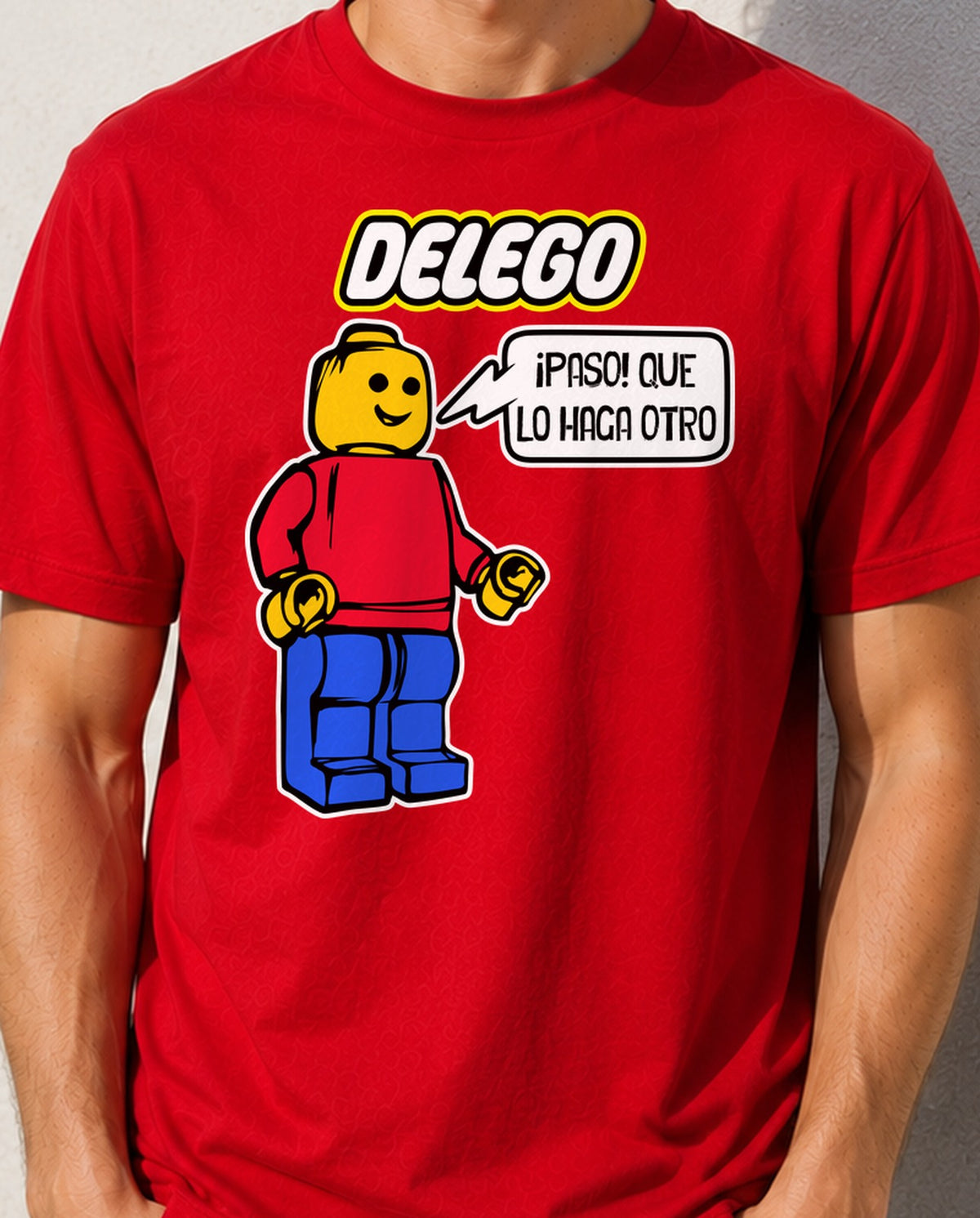 Camiseta Delego – Regalo para el que pasa de trabajar (roja)