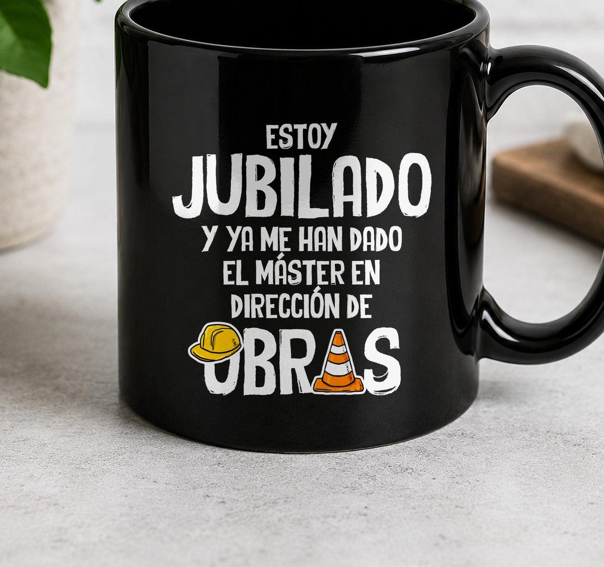 Taza Jubilado Master en Obras (negra)