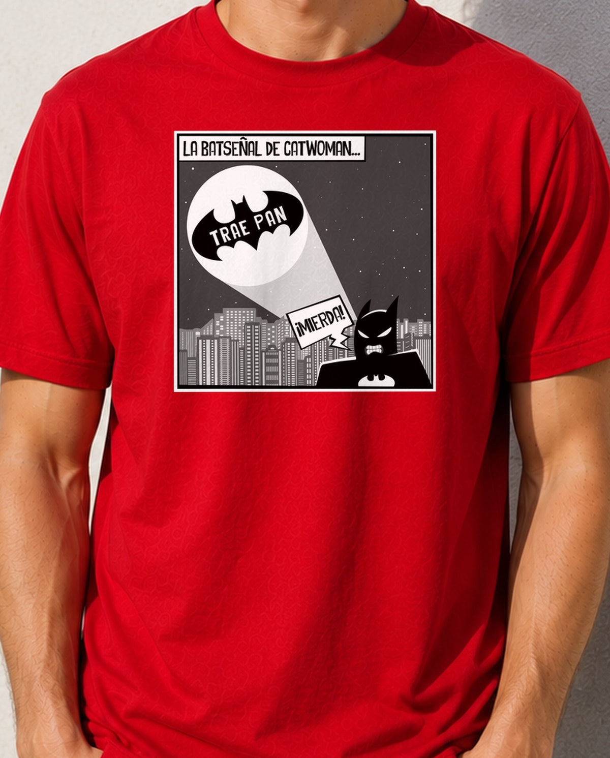 Camiseta Trae Pan – Batman y Catwoman (roja)