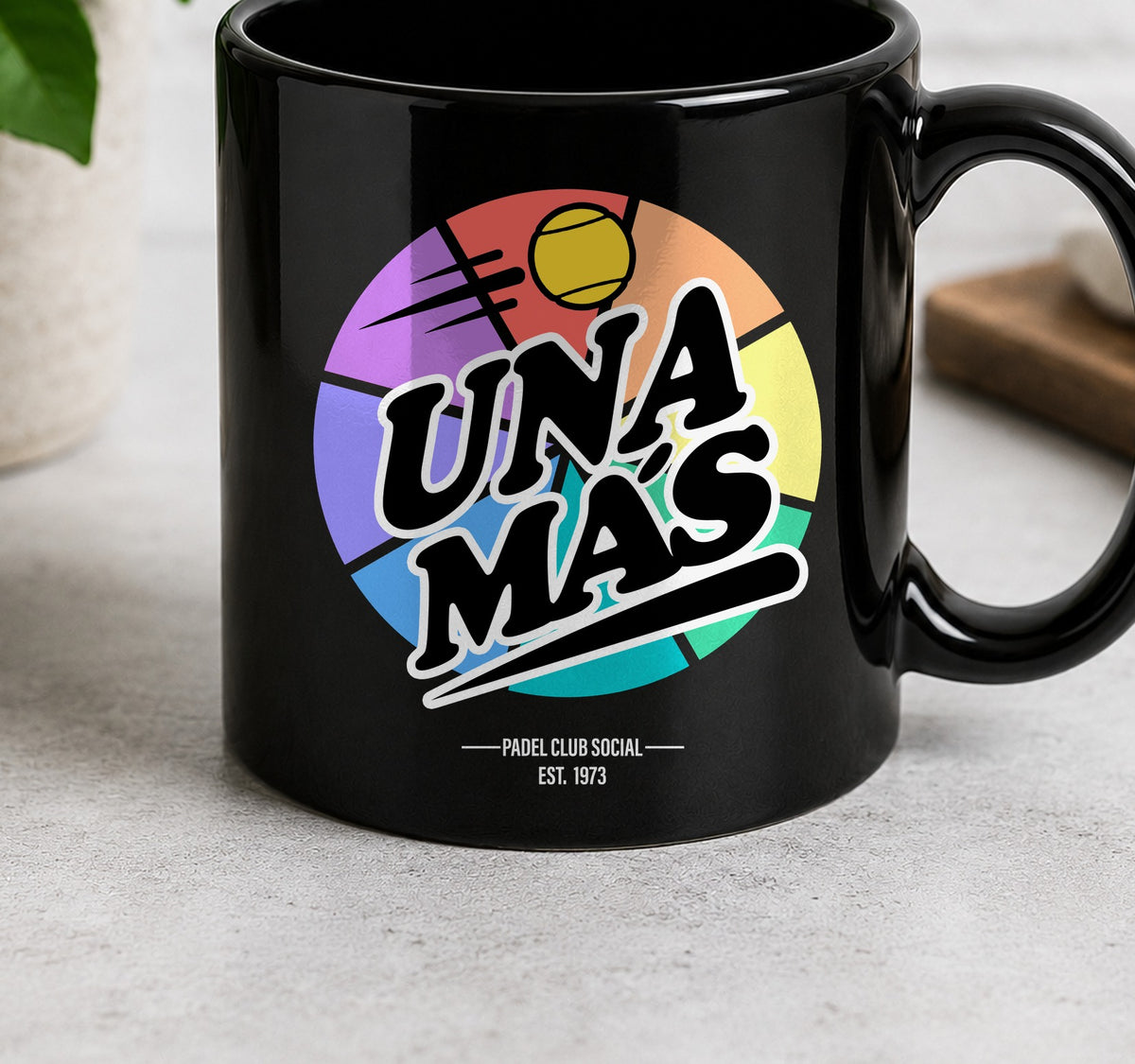 Taza Una Mas (negra)